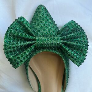 Emerald green sparkling shoes